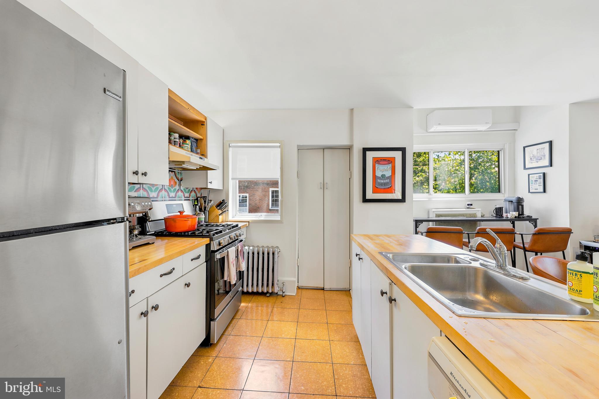 450 Wellesley Road Philadelphia, PA 19119 - Photo 7 of 16