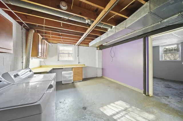 $199,900 | 2375 Windemere Drive, Jackson, MI 49202