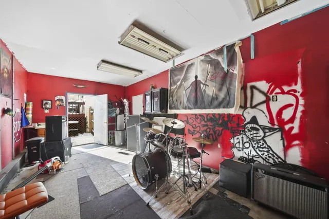 $199,900 | 2375 Windemere Drive, Jackson, MI 49202