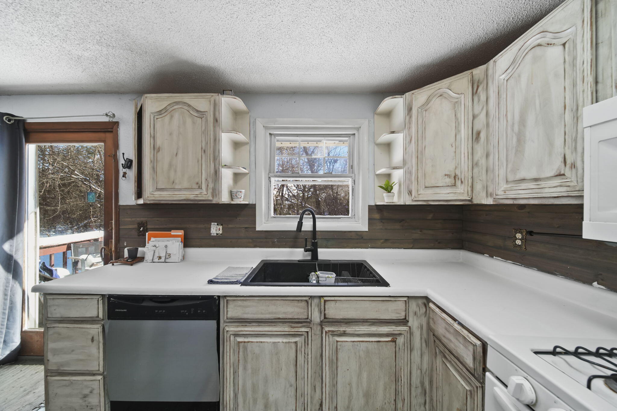 2375 Windemere Drive Jackson, MI 49202 - Photo 9 of 39 13-web-or-mls-DSC07045