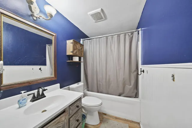 $199,900 | 2375 Windemere Drive, Jackson, MI 49202