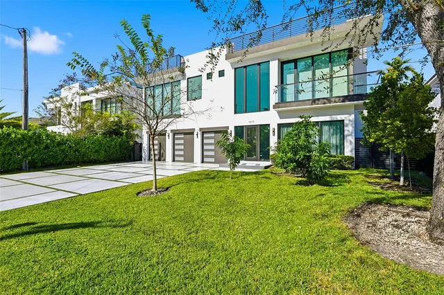 $5,899,000 | 1517 Southeast 12th Court, Fort Lauderdale, FL 33316