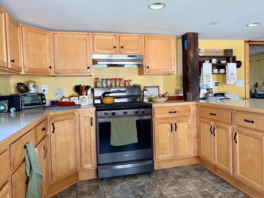 336 Haydenville Road Whately, MA 01093 - Photo 3 of 20