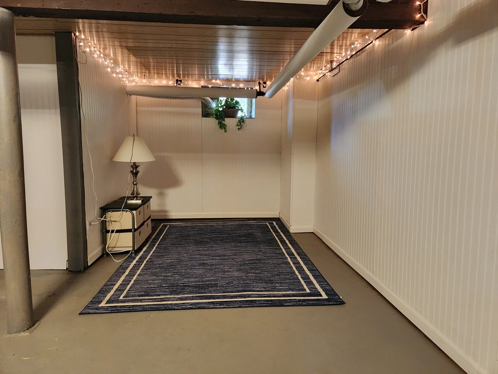 350 Thompson Road Webster, MA 01570 - Photo 28 of 41 a view of entryway