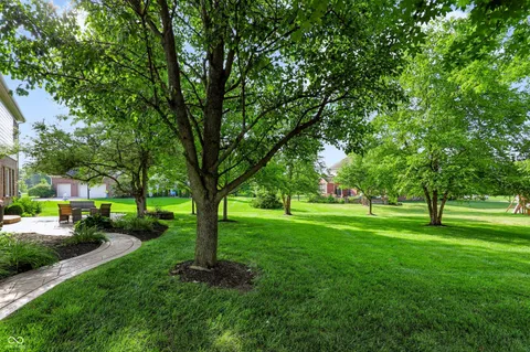 $735,000 | 8765 Lily Court, Zionsville, IN 46077