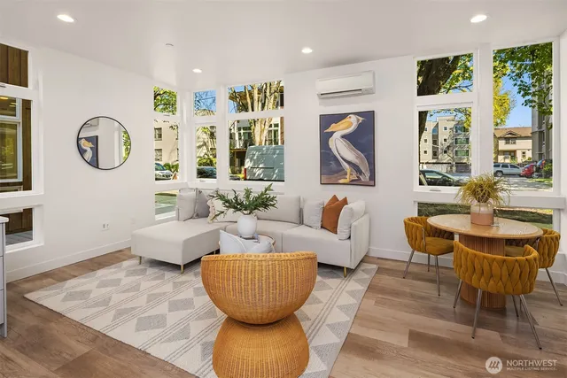 $995,950 | 1733 17th Avenue, Seattle, WA 98122