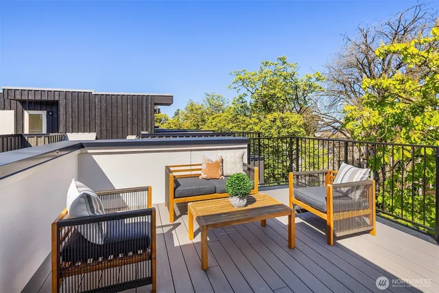 $995,950 | 1733 17th Avenue, Seattle, WA 98122