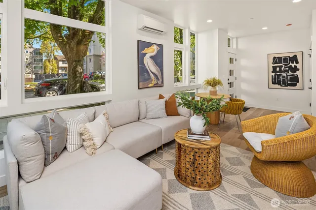 $995,950 | 1733 17th Avenue, Seattle, WA 98122