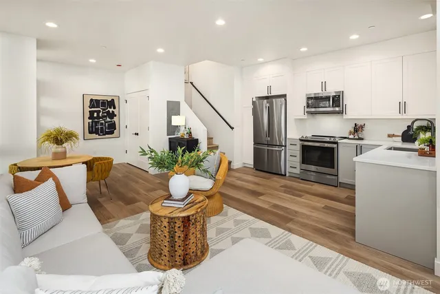 $995,950 | 1733 17th Avenue, Seattle, WA 98122