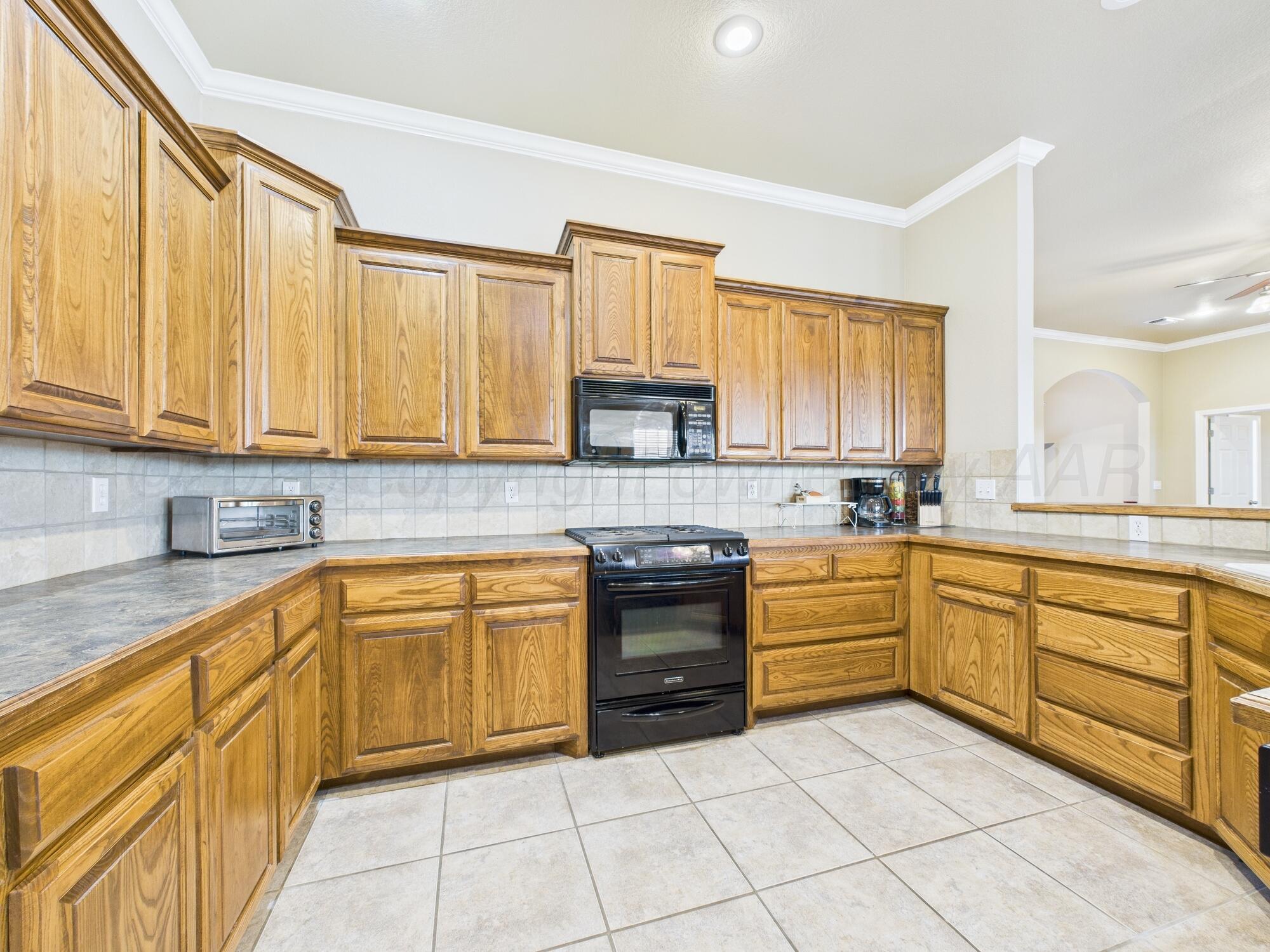 1701 Rock Creek Road Amarillo, TX 79124 - Photo 12 of 31 CAM04266G0-PR0074-STILL025