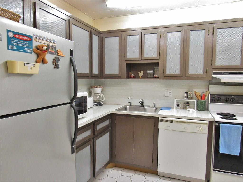 2661 South Course Drive, Unit 404 Pompano Beach, FL 33069 - Photo 12 of 16 Photo 12