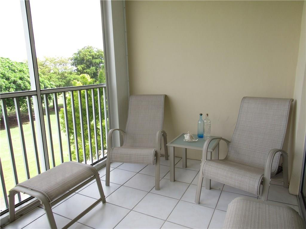 2661 South Course Drive, Unit 404 Pompano Beach, FL 33069 - Photo 4 of 16 Photo 4