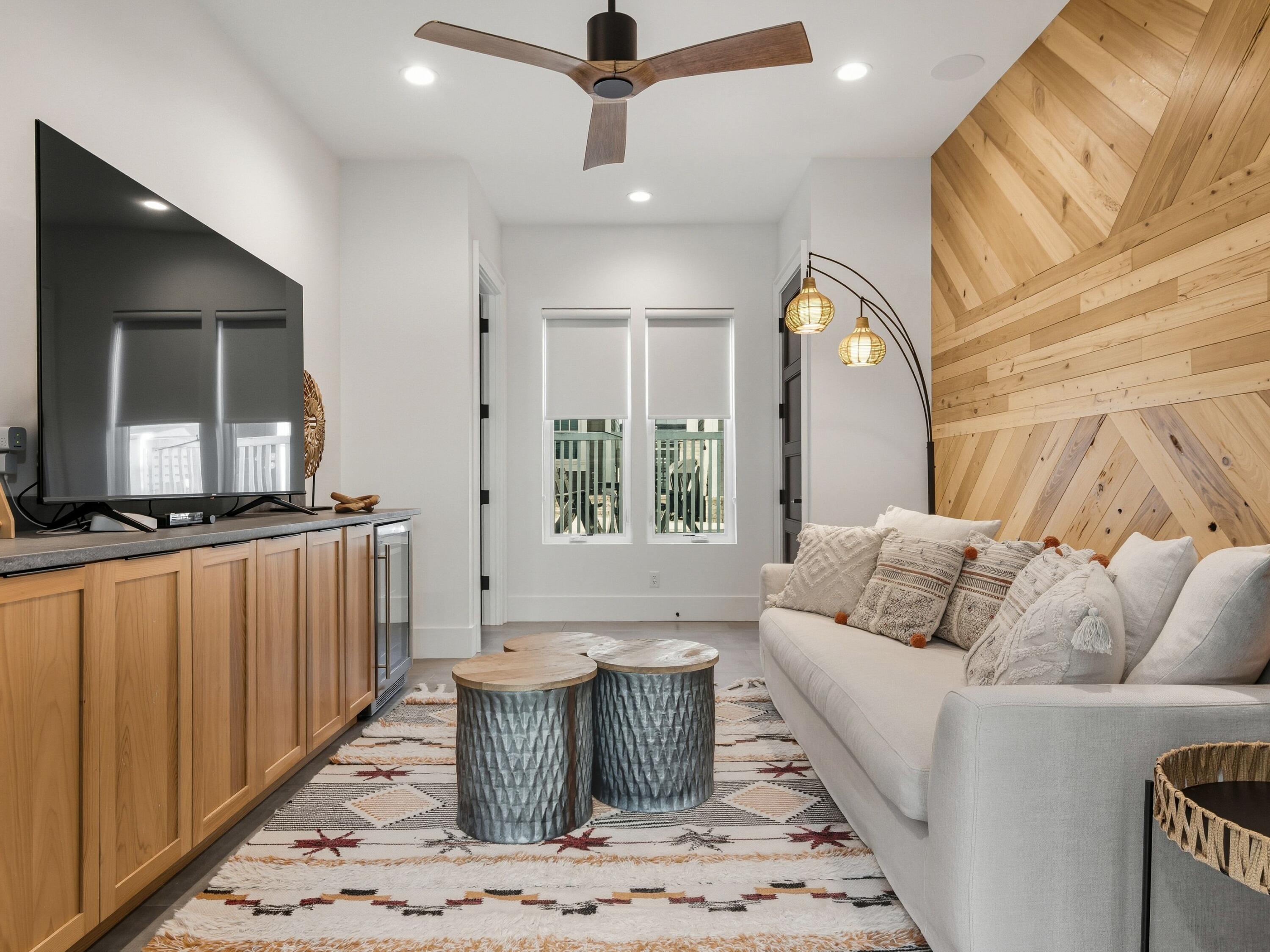 124 Hilltop Drive Santa Rosa Beach, FL 32459 - Photo 31 of 65 a living room with furniture and a window
