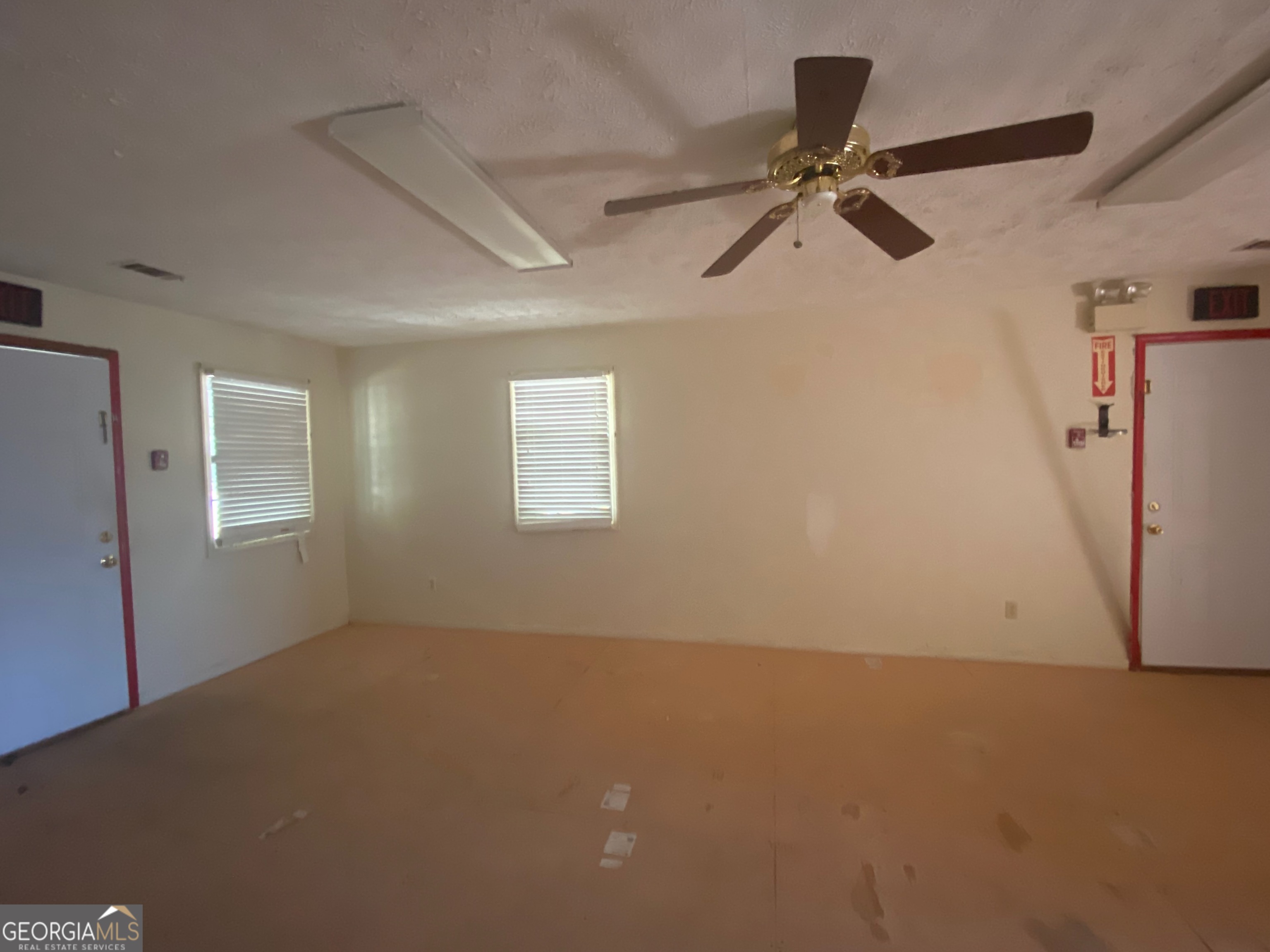 65 Mathews Street Fort Valley, GA 31030 - Photo 6 of 32