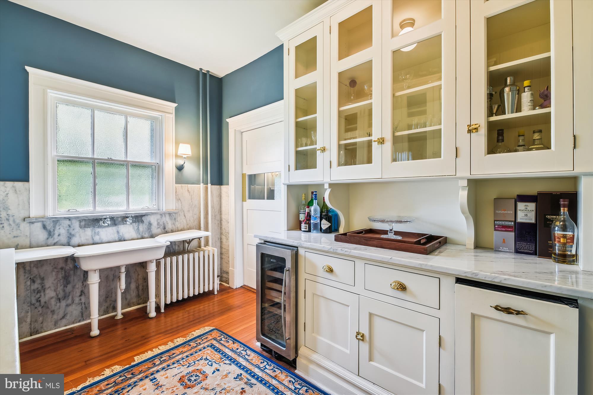 205 Ridgewood Road Baltimore, MD 21210 - Photo 20 of 71 Butler's Pantry with farm sink