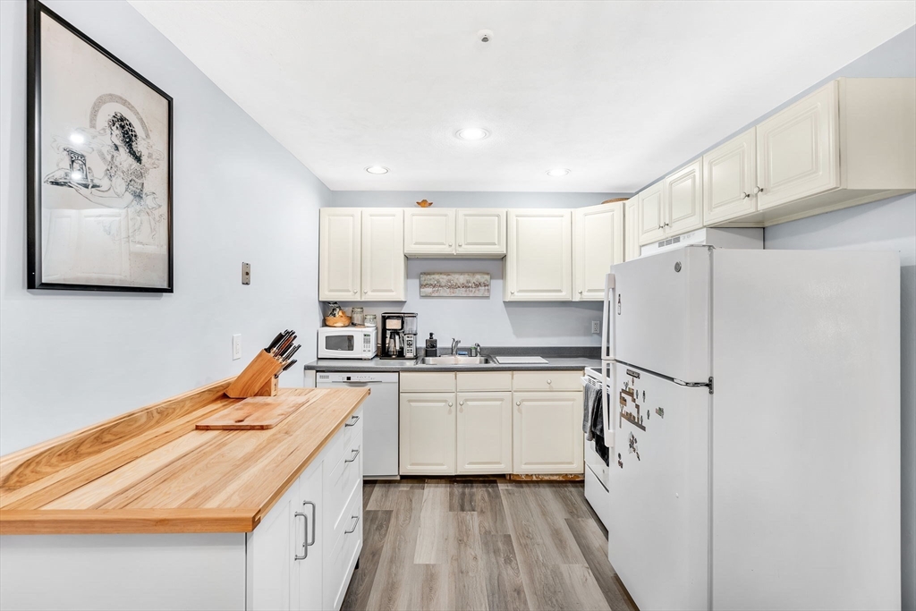 243 Boston Post Road East, Unit 6 Marlborough, MA 01752 - Photo 1 of 28 Gallery Image 1