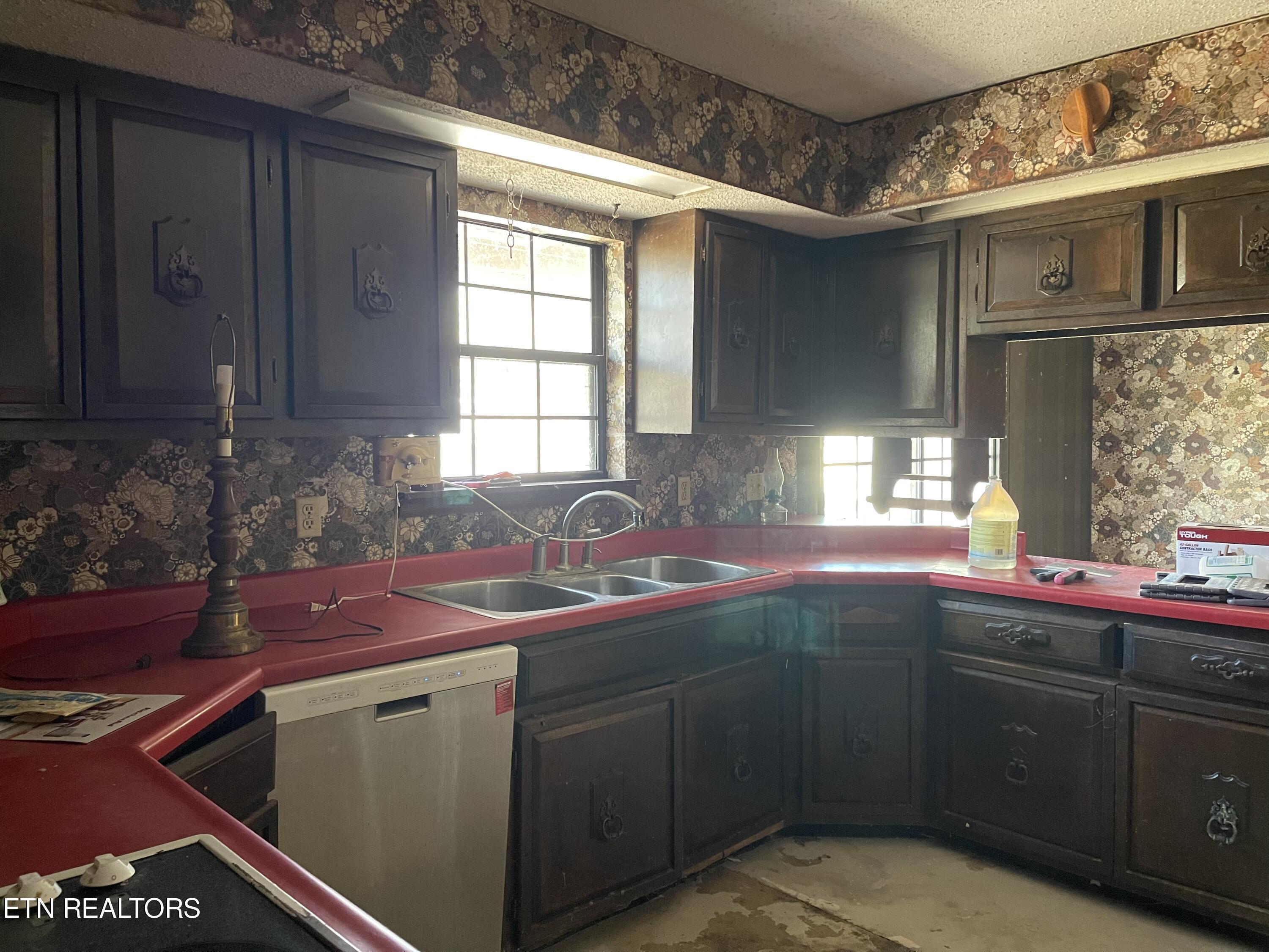 138 Peach Orchard Road Clinton, TN 37716 - Photo 28 of 43 5FAEE384-DFBC-48FB-AE26-E1A43D603D06