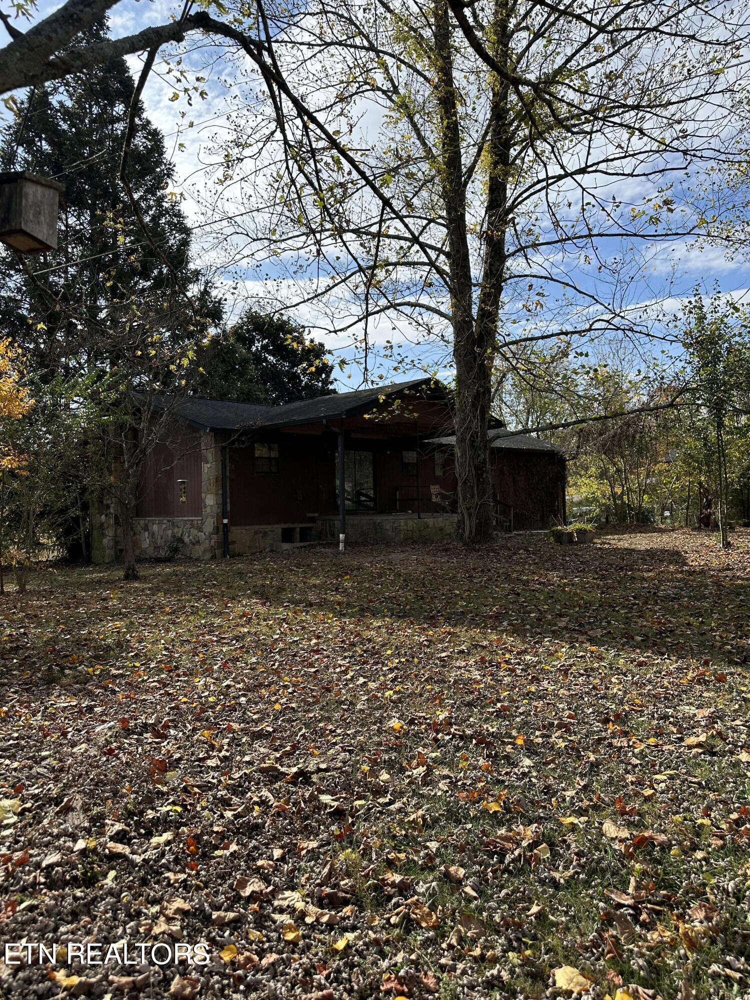 138 Peach Orchard Road Clinton, TN 37716 - Photo 38 of 43 C997A5A9-4E00-49C8-8D28-F053C08B550A