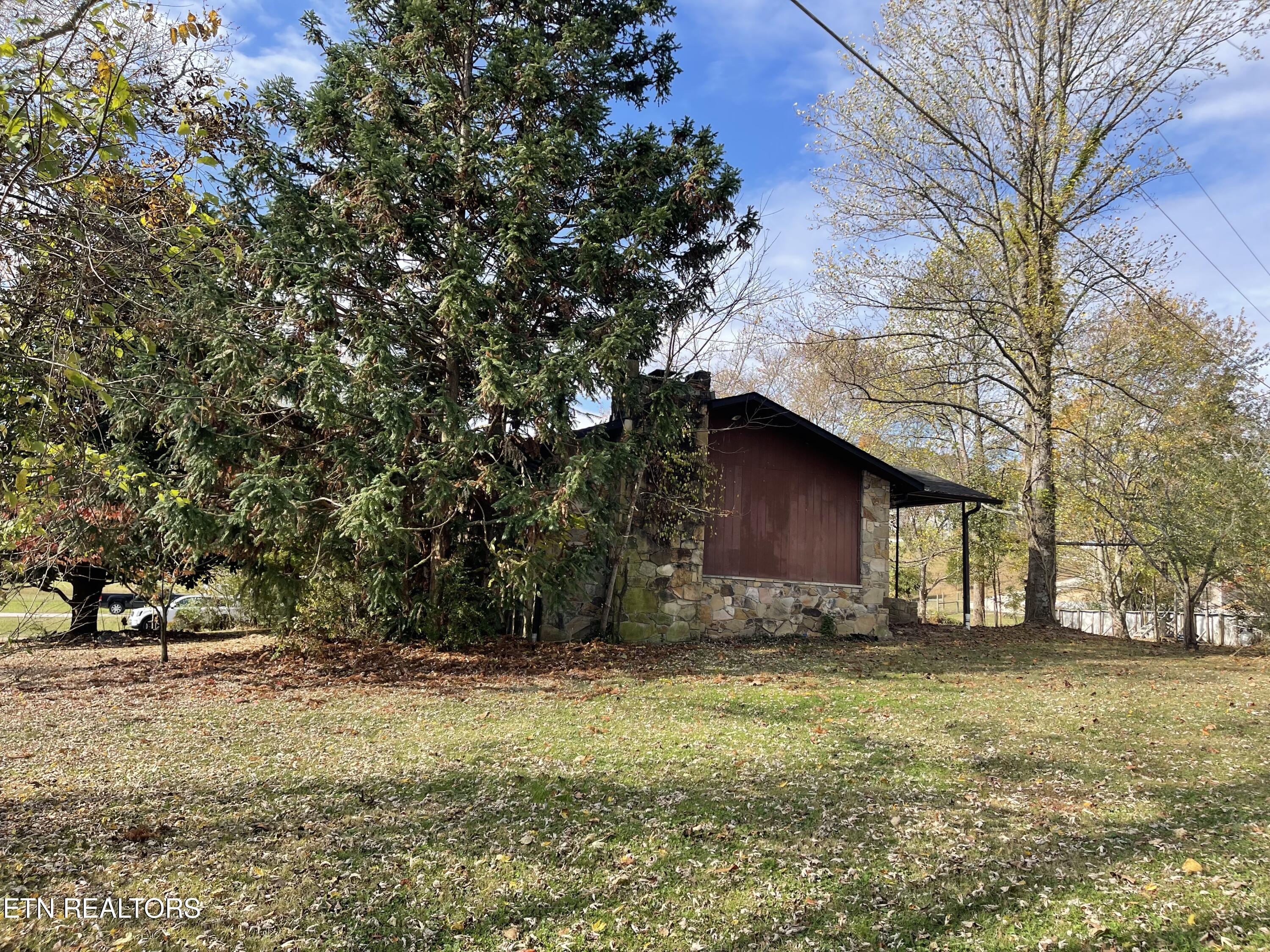 138 Peach Orchard Road Clinton, TN 37716 - Photo 42 of 43 5531C25E-FEC4-4507-817E-DD35DA45D185