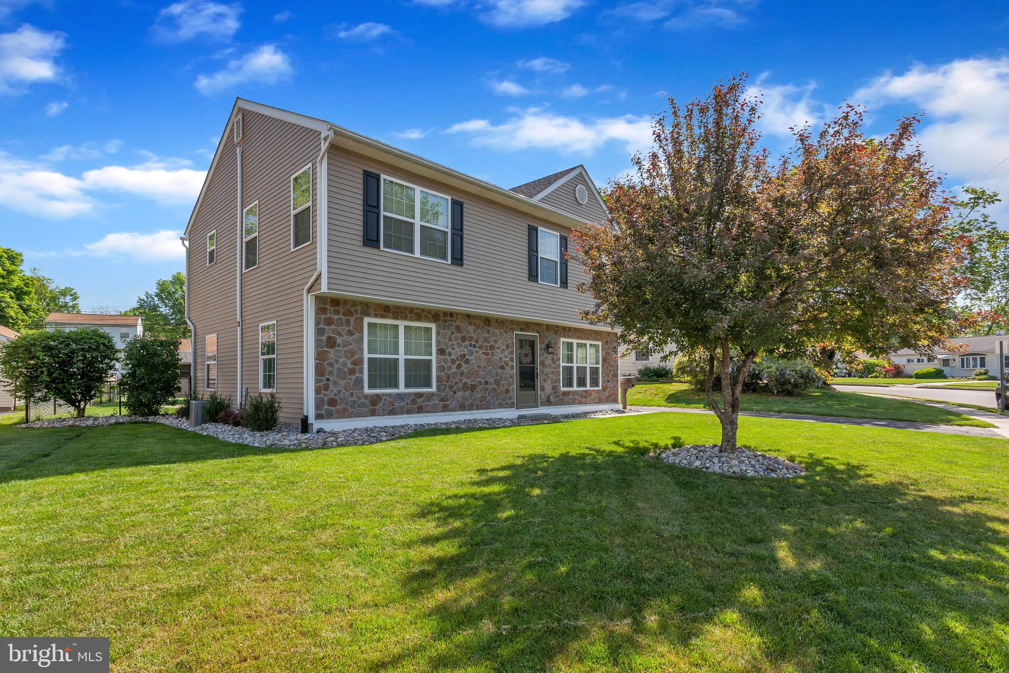 532 Winding Road Lansdale, PA 19446 - Photo 1 of 30 Front Exterior