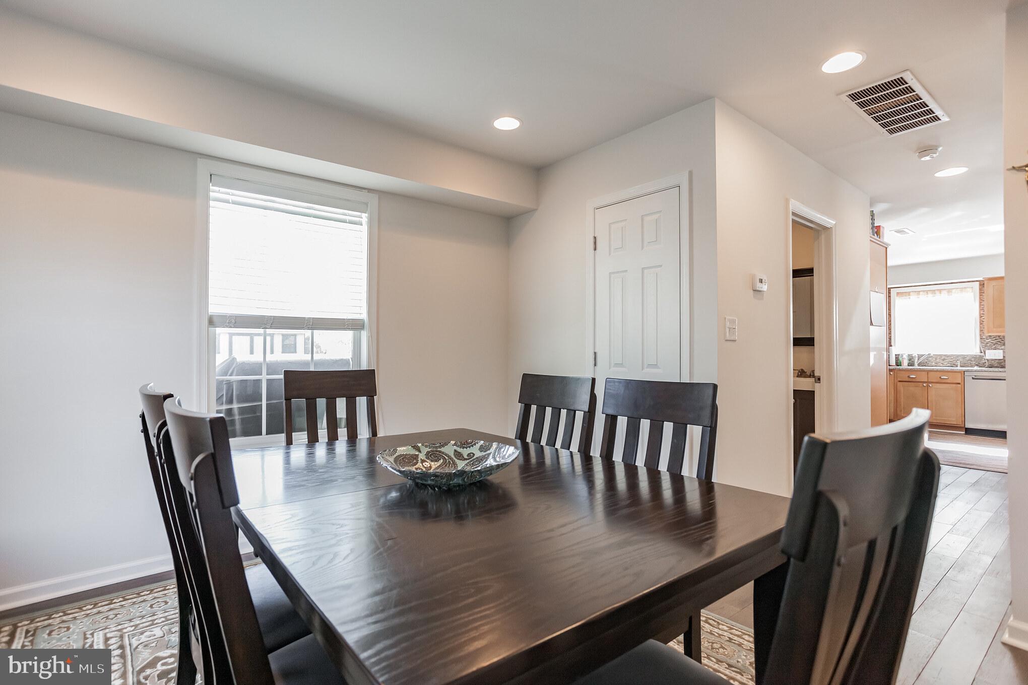 532 Winding Road Lansdale, PA 19446 - Photo 16 of 30 Dining Room