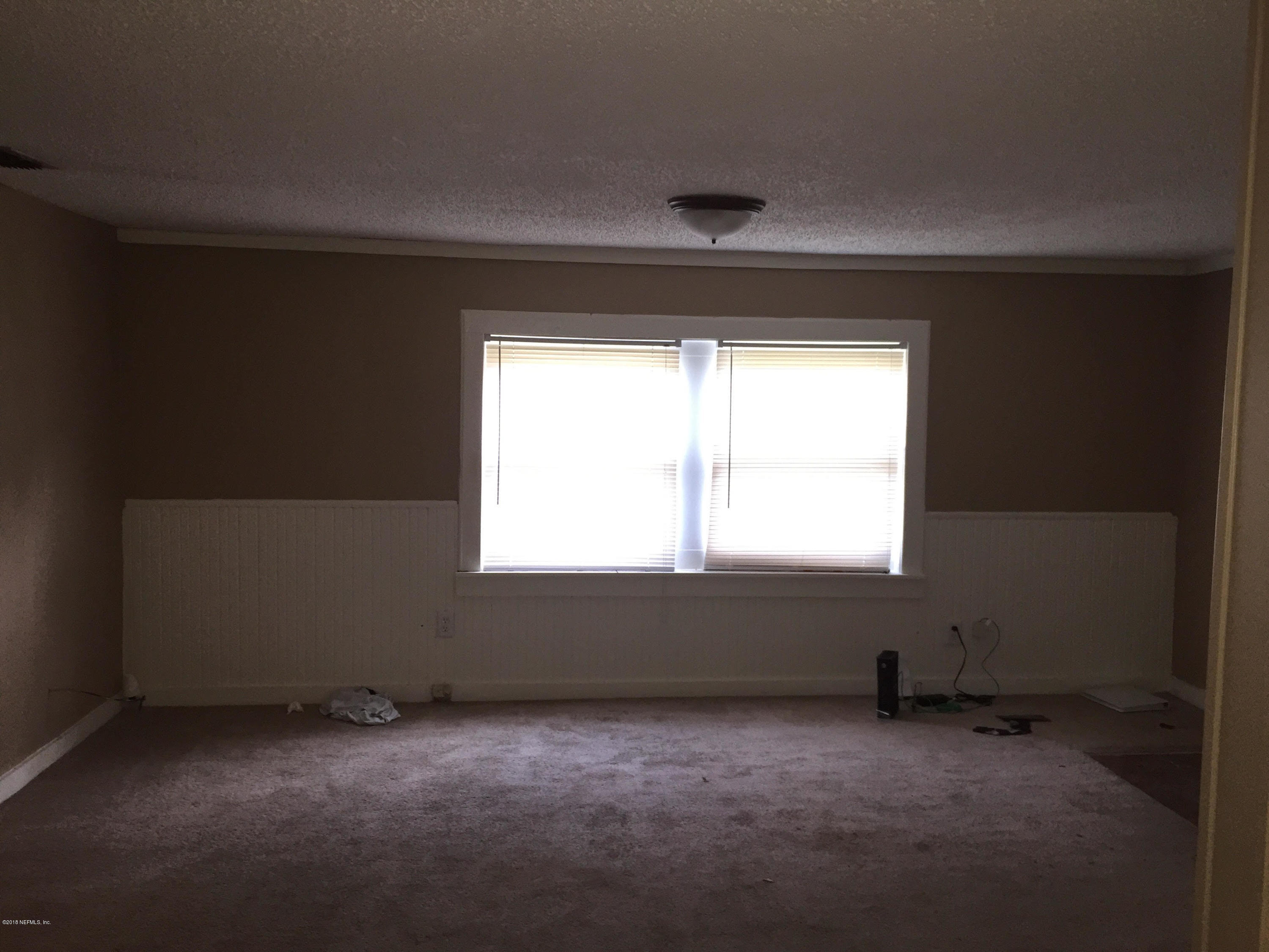 2838 Myrtis Road Jacksonville, FL 32218 - Photo 3 of 8 Living Room