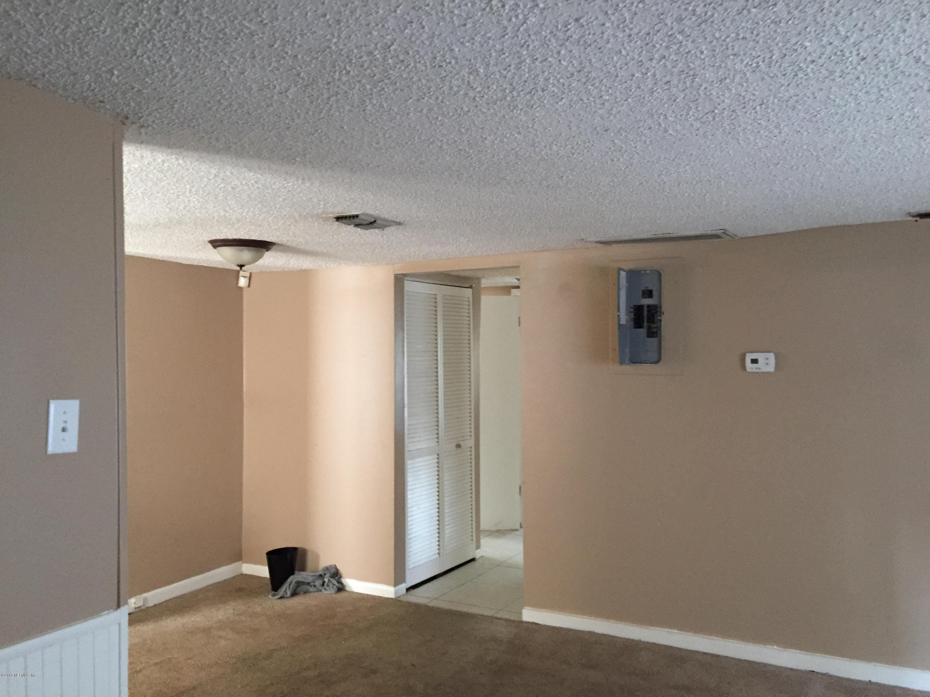 2838 Myrtis Road Jacksonville, FL 32218 - Photo 4 of 8 Living/Dining
