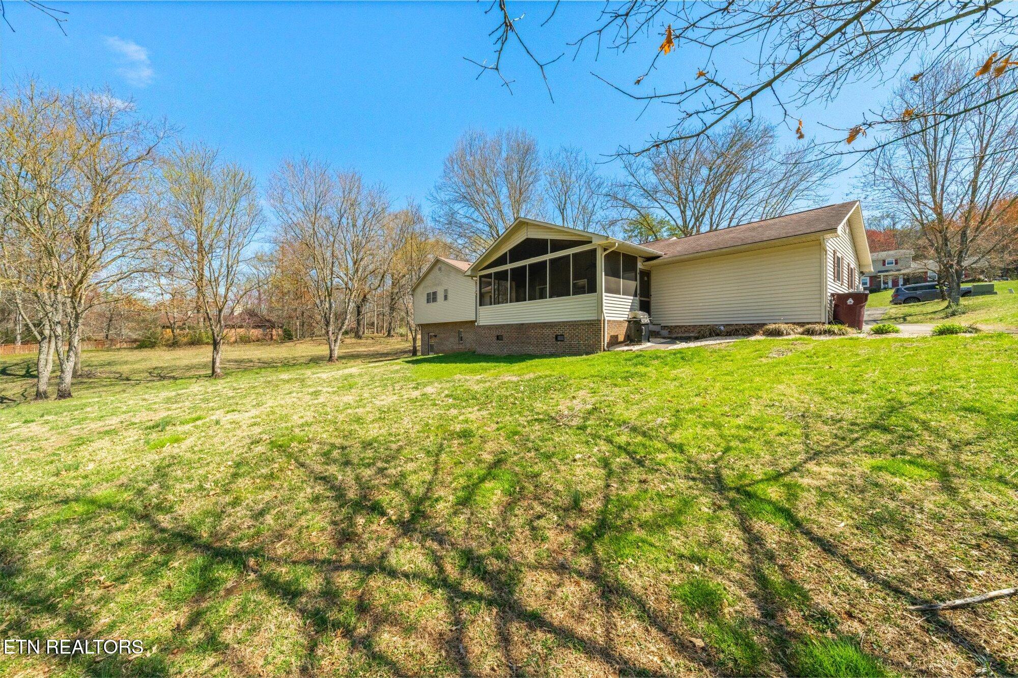 2049 Stonybrook Road Louisville, TN 37777 - Photo 29 of 33 28-2049-Stonybrook-Rd-Louisville-TN-28