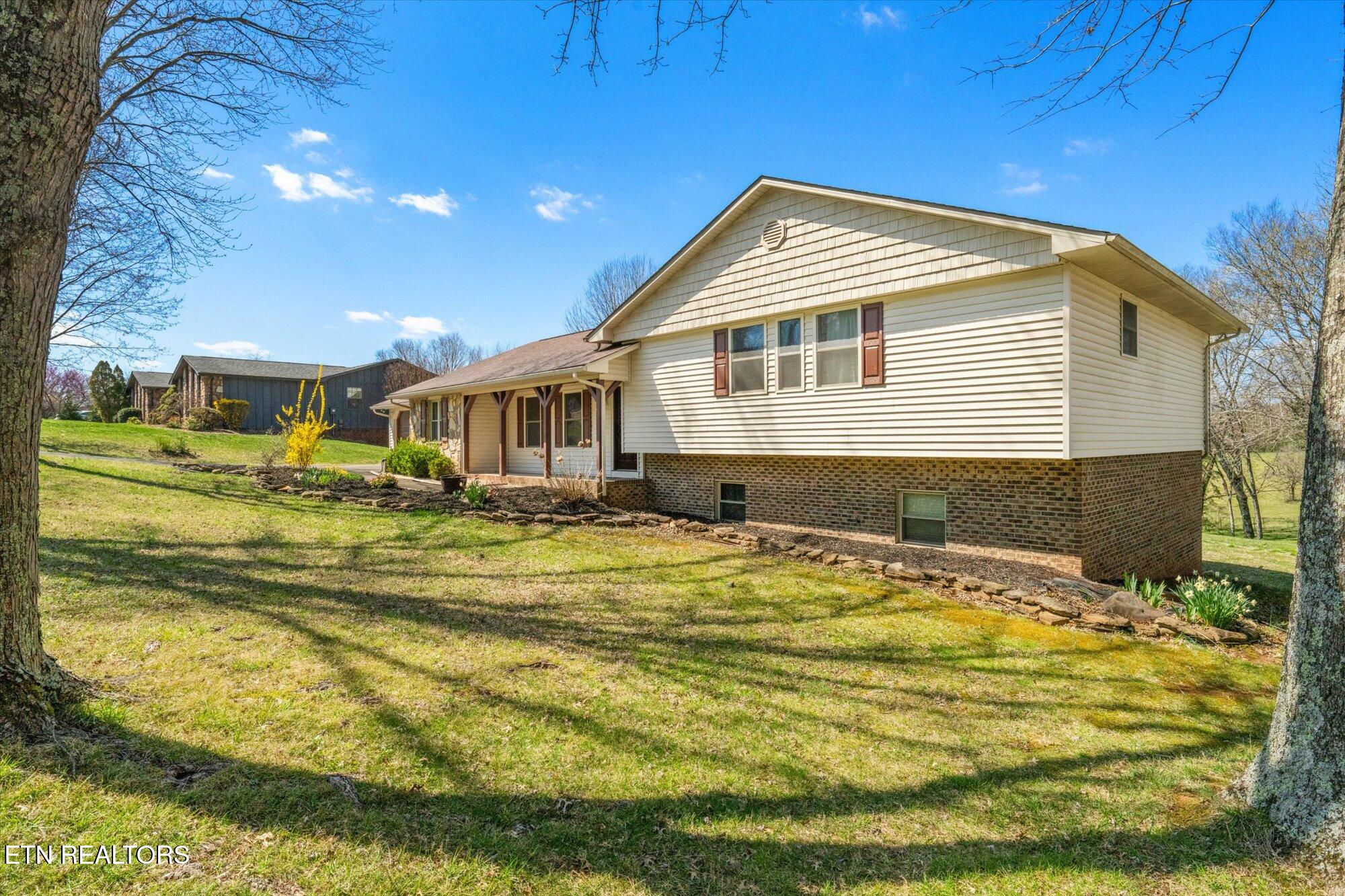 2049 Stonybrook Road Louisville, TN 37777 - Photo 8 of 33 03-2049-Stonybrook-Rd-Louisville-TN-3
