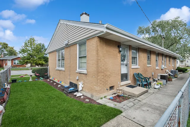 $300,000 | 11900 Ann Street, Blue Island, IL 60406