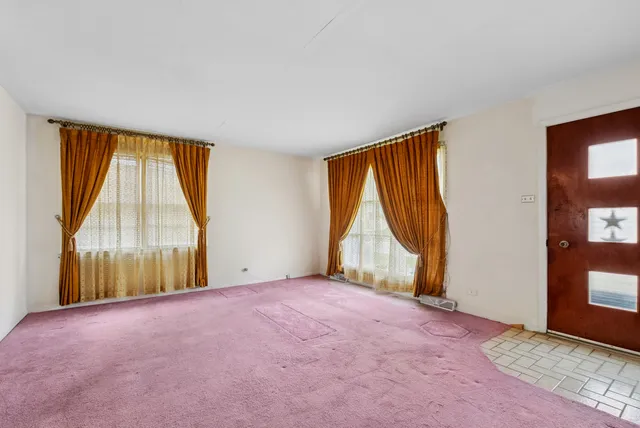 $300,000 | 11900 Ann Street, Blue Island, IL 60406