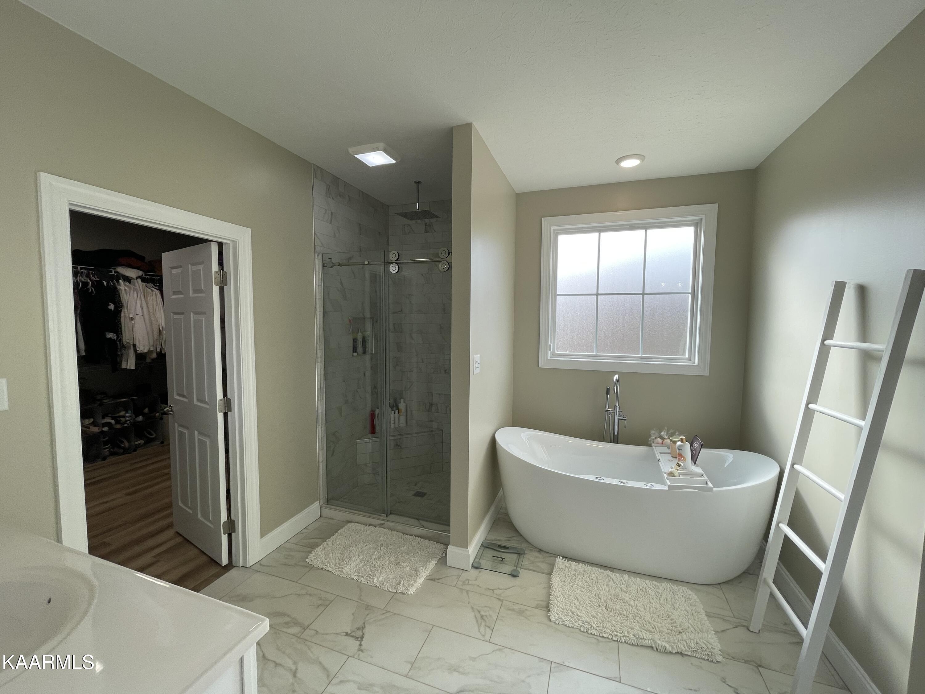272 B L Cantwell Road Rutledge, TN 37861 - Photo 23 of 38 master bath free standing jacuzzi tub