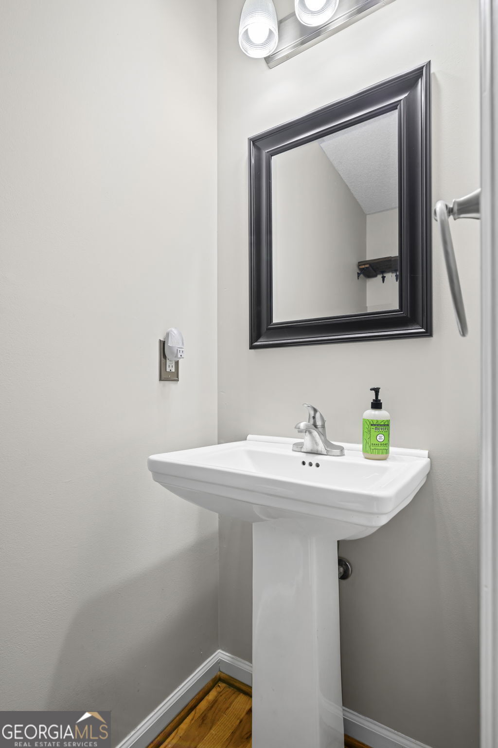 8 Cameron Street Moreland, GA 30259 - Photo 15 of 46