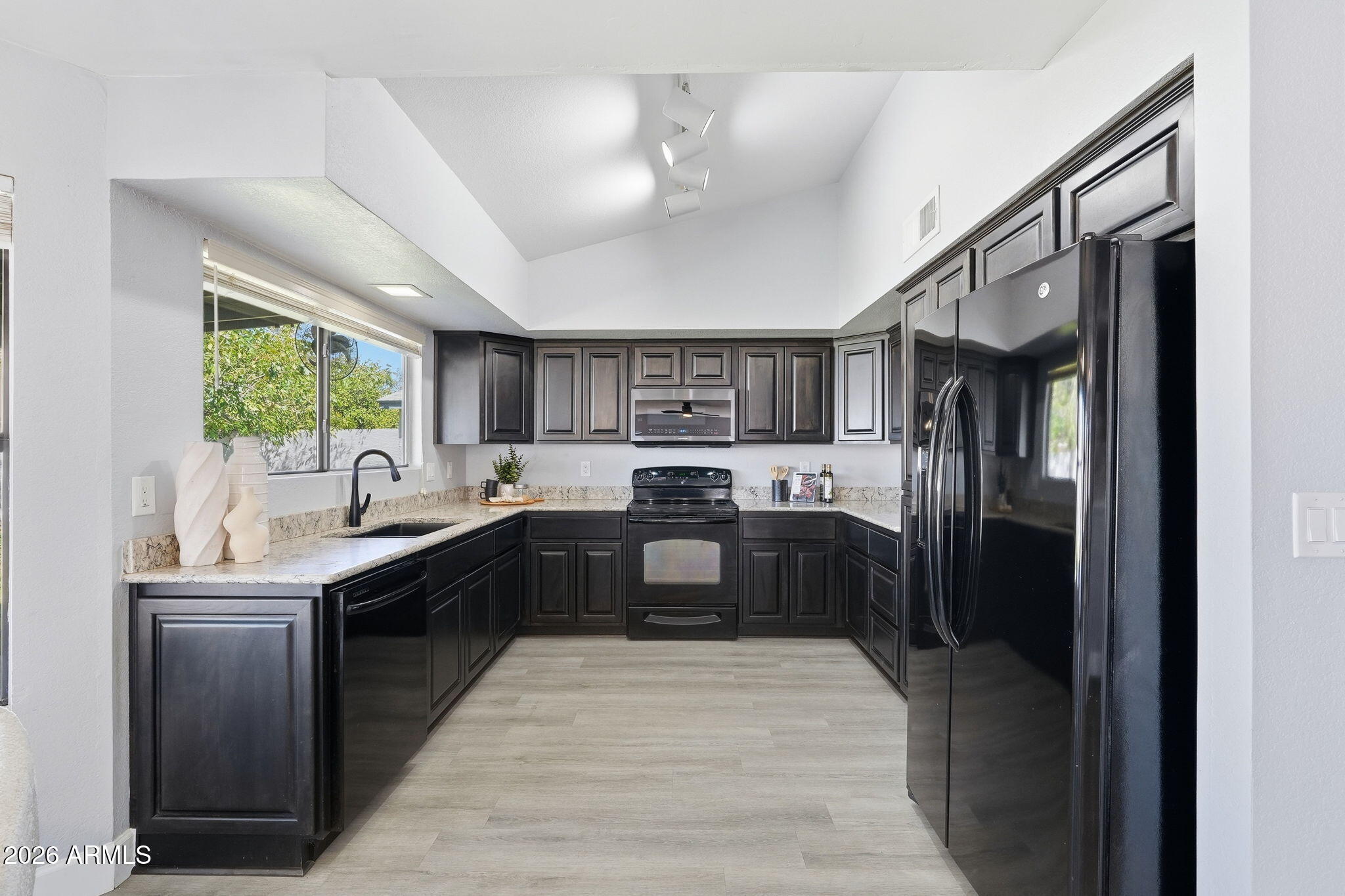 2336 North Roca Mesa, AZ 85213 - Photo 14 of 54 014_ListerPros