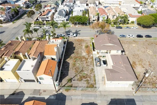 $1,325,000 | 412 20th, Huntington Beach, CA 92648