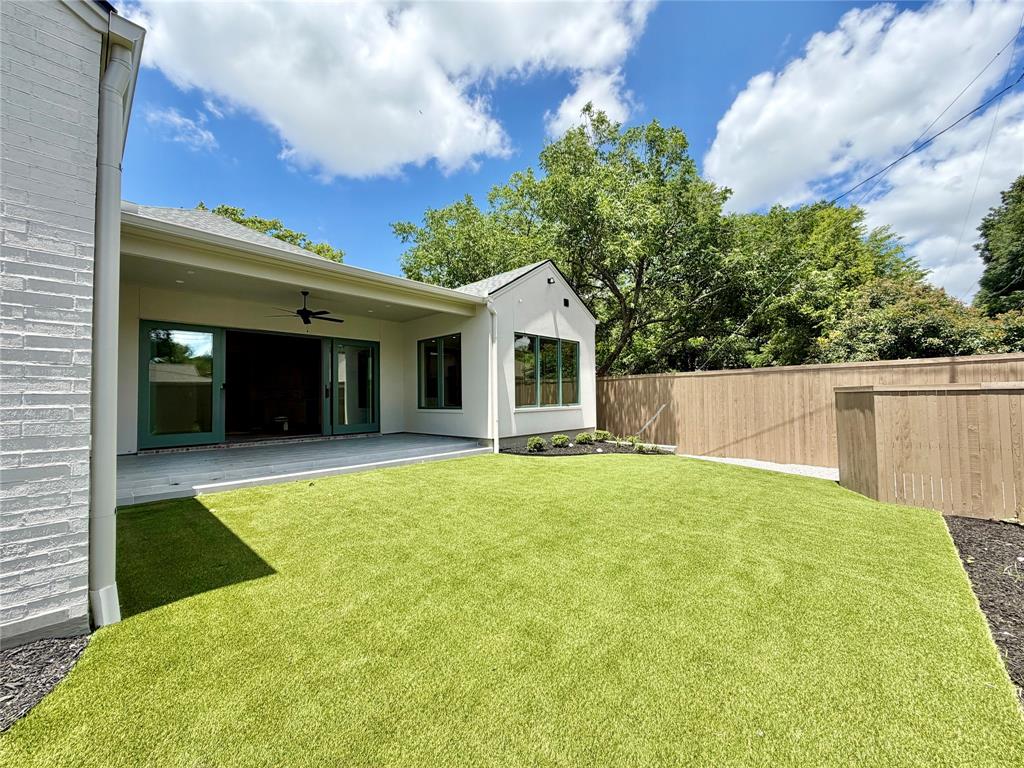 820 Edgefield Road Fort Worth, TX 76107 - Photo 13 of 13
