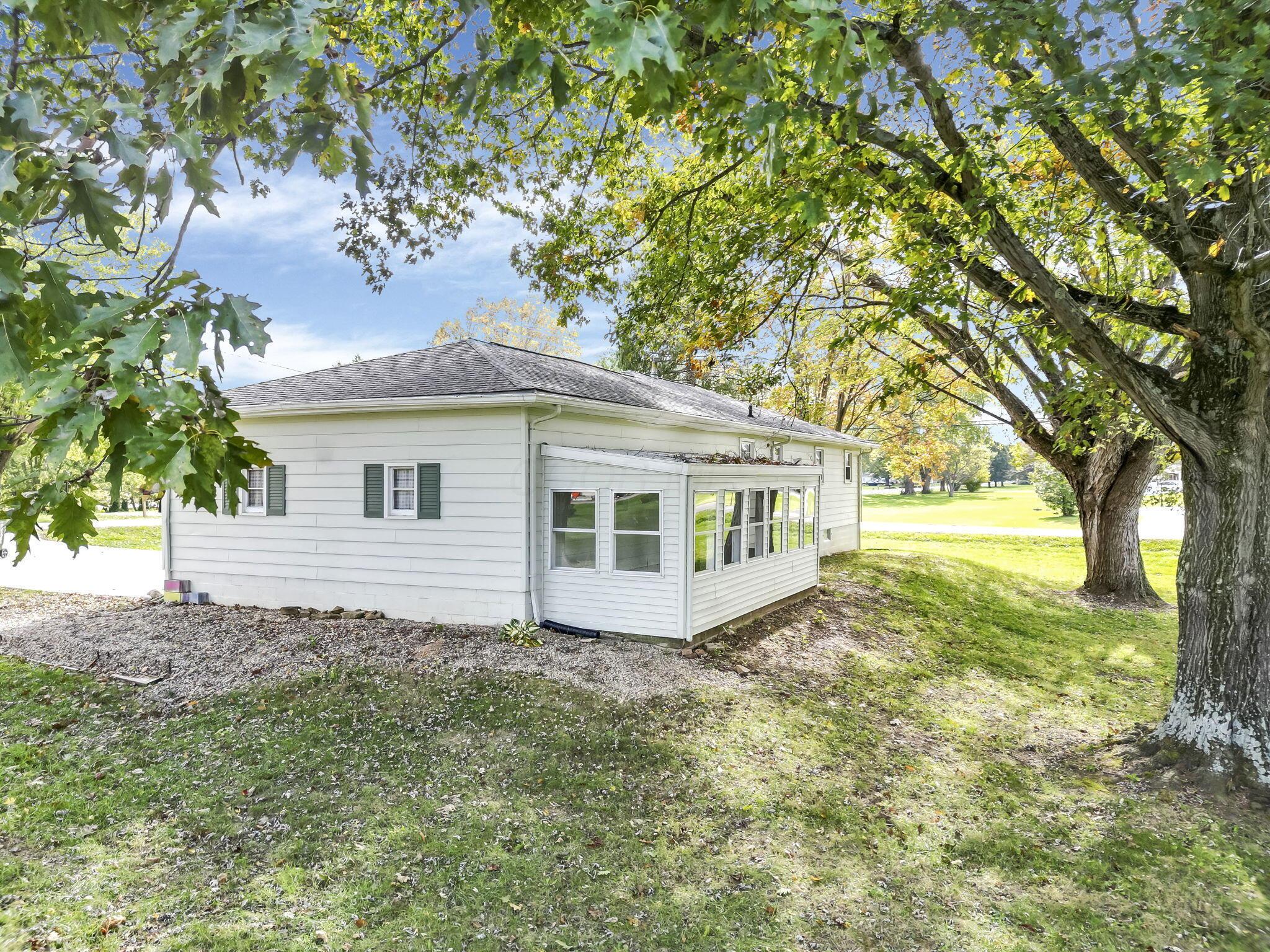 5465 Old Logan Road Southeast Lancaster, OH 43130 - Photo 36 of 41 41-web-or-mls-5465-old-logan-rd-se