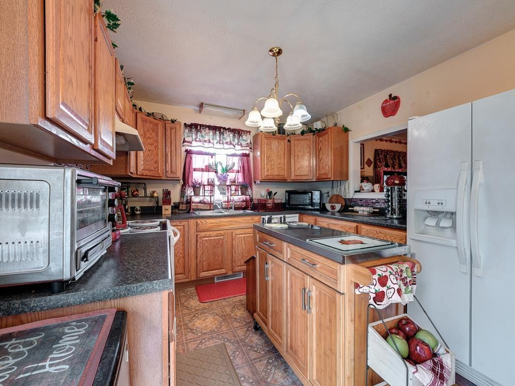 1805 Indian Ridge Road Johnson City, TN 37604 - Photo 5 of 15 Photo 5