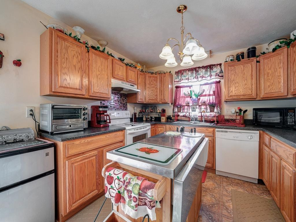 1805 Indian Ridge Road Johnson City, TN 37604 - Photo 6 of 15 Photo 6