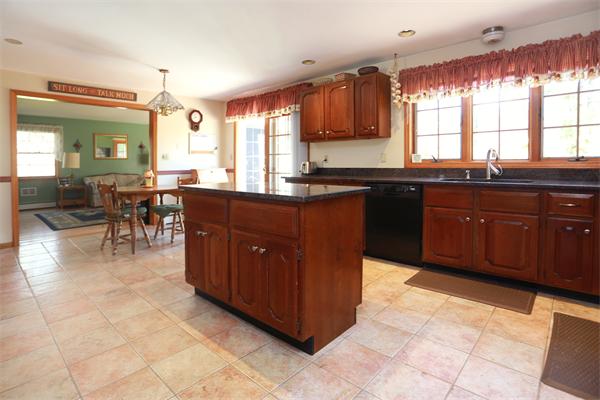 15 Rainbow Ridge Way Georgetown, MA 01833 - Photo 5 of 26 Gallery Image 5