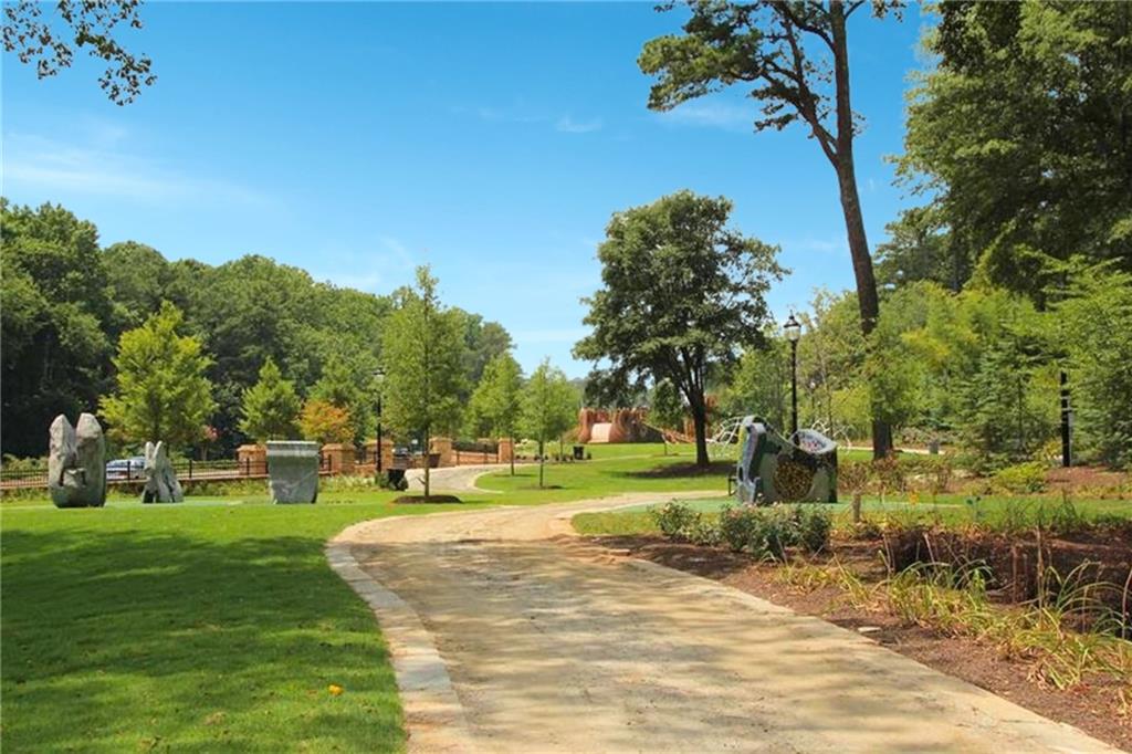 318 Sandy Springs Circle, Unit 270 Atlanta, GA 30328 - Photo 18 of 26 a view of a park