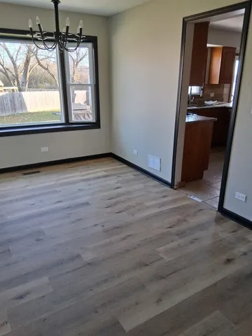 $3,100 | 1210 Diane Lane, Elk Grove Village, IL 60007