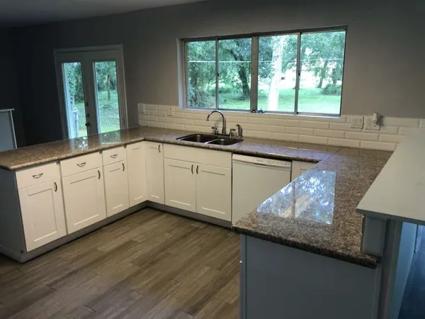 $1,999 | 3515 Elm Drive, Dickinson, TX 77539