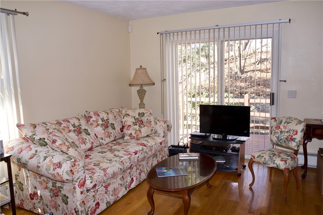 11 Shenandoah Road Warwick, RI 02886 - Photo 6 of 20
