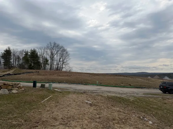 $125,000 | 28 Eisenhower Drive, Rochester, NH 03867