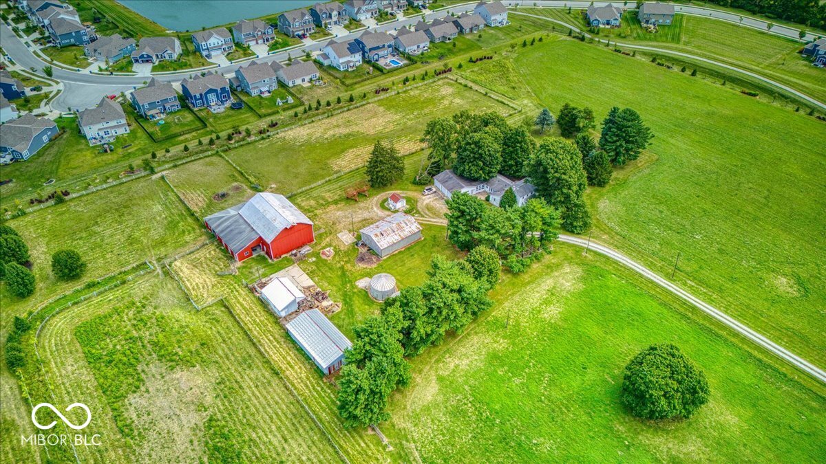 20516 Hinkle Road Noblesville, IN 46062 - Photo 2 of 41 Gallery Image 2