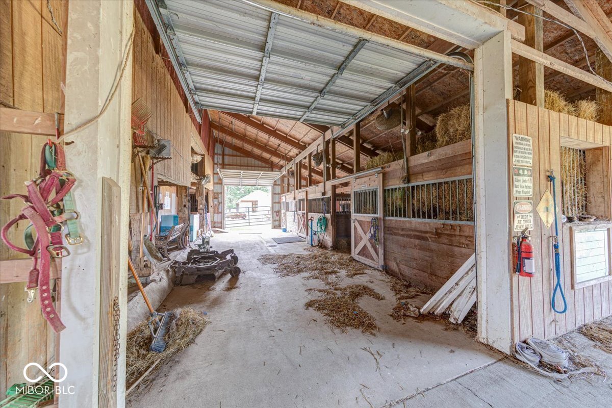 20516 Hinkle Road Noblesville, IN 46062 - Photo 22 of 41 Gallery Image 22