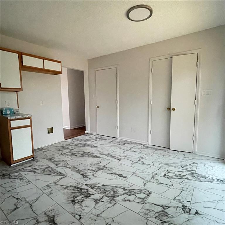 1116 Raleigh Court High Point, NC 27262 - Photo 4 of 11