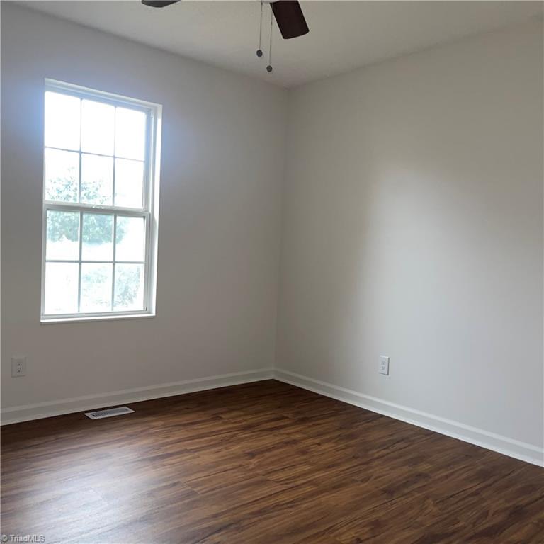 1116 Raleigh Court High Point, NC 27262 - Photo 8 of 11