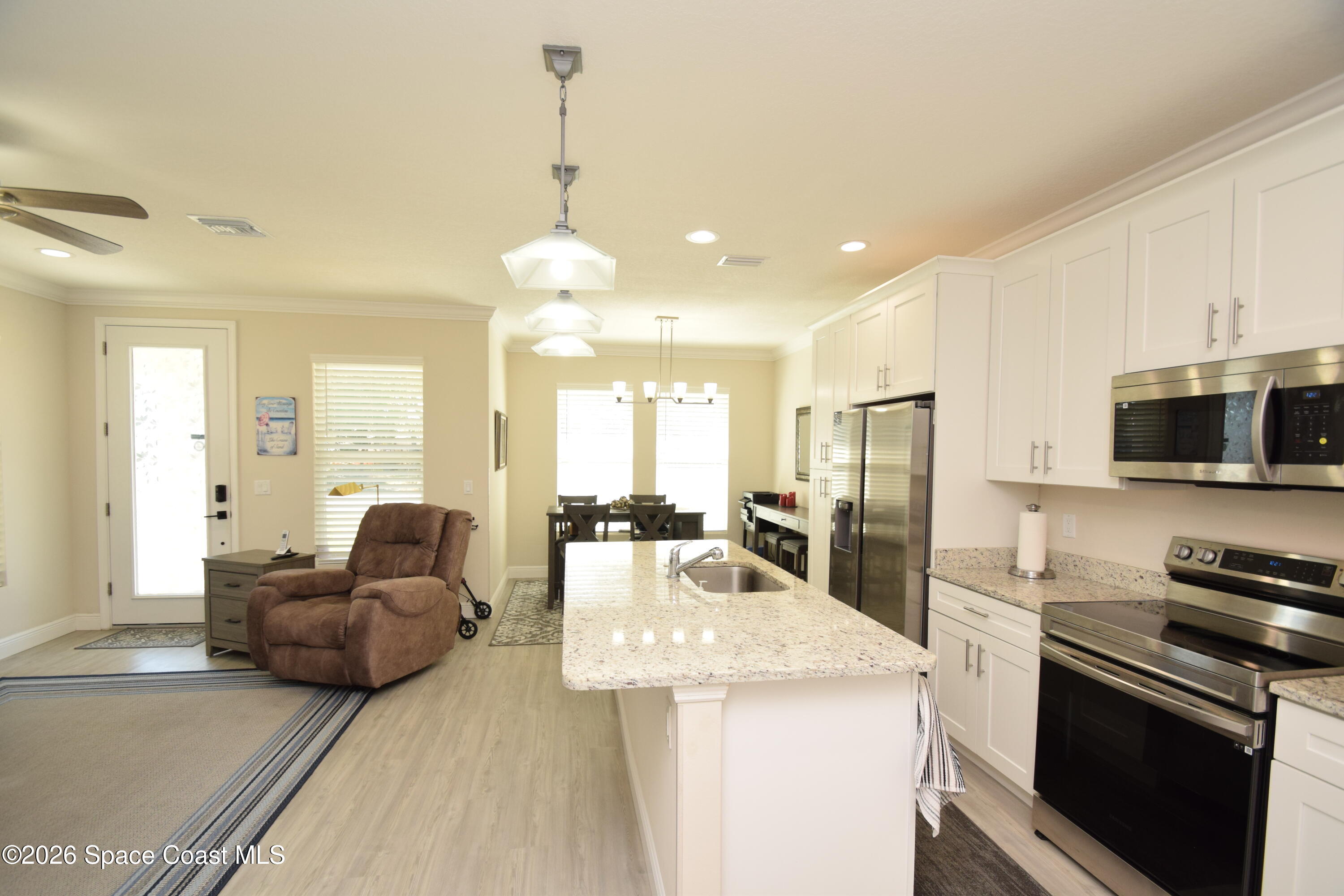 110 West Fee Avenue Melbourne, FL 32901 - Photo 18 of 112 Open plan design